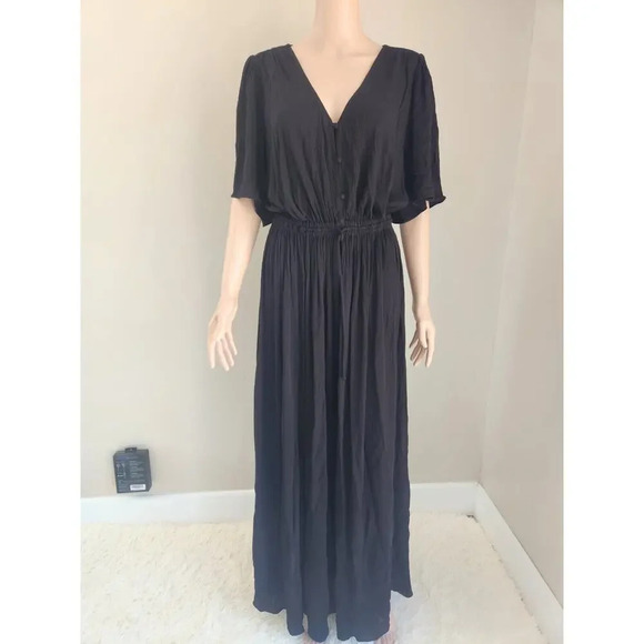 NWOT L'Agence Short Sleeve V-Neck Maxi Dress Size S Black #1G404 - Picture 1 of 11